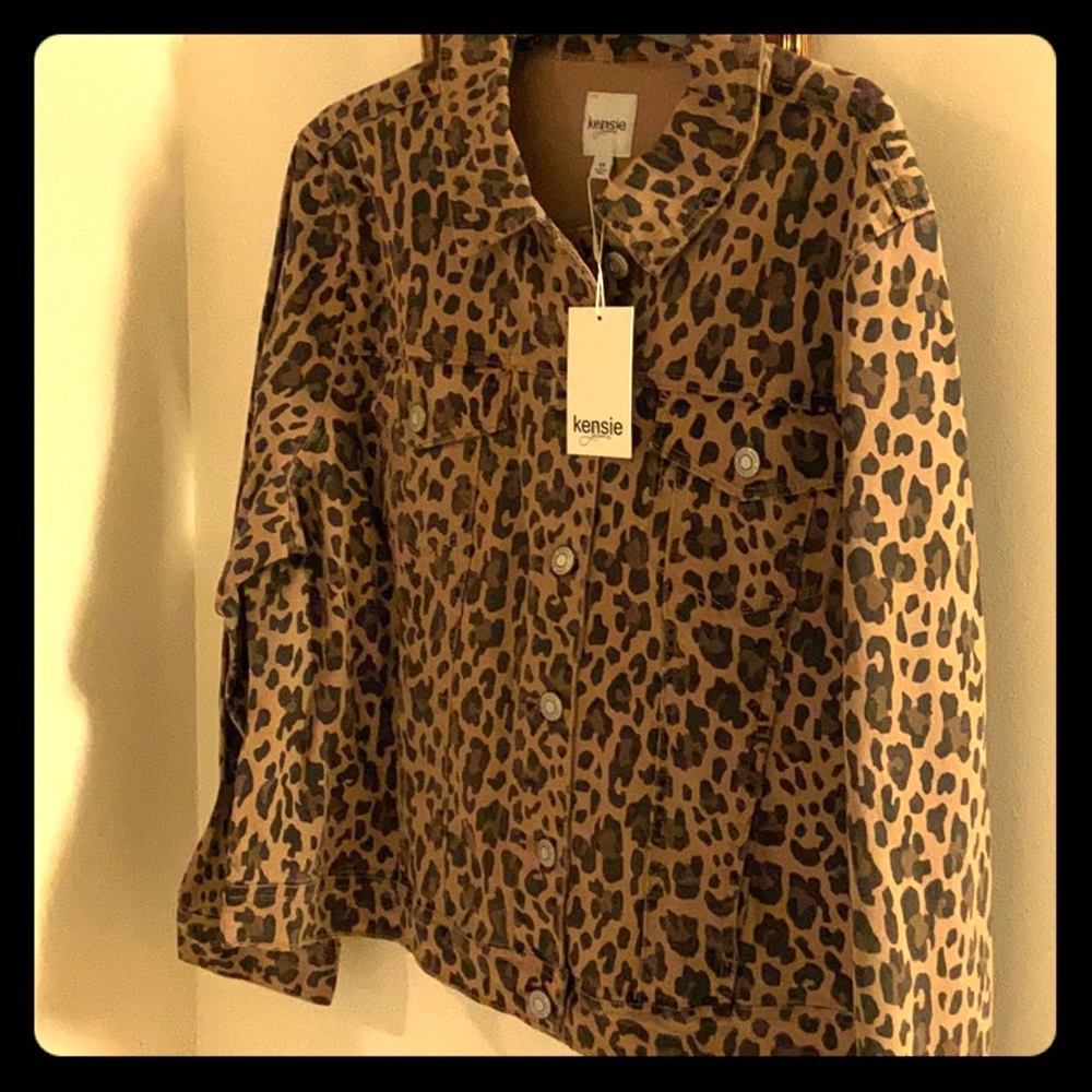 Animal print/leopard denim jacket